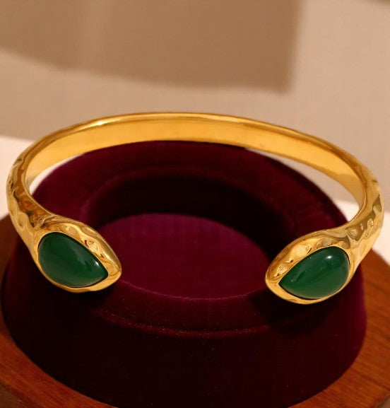 Sprezzatura Water Drop Agate Cuff Bracelet
