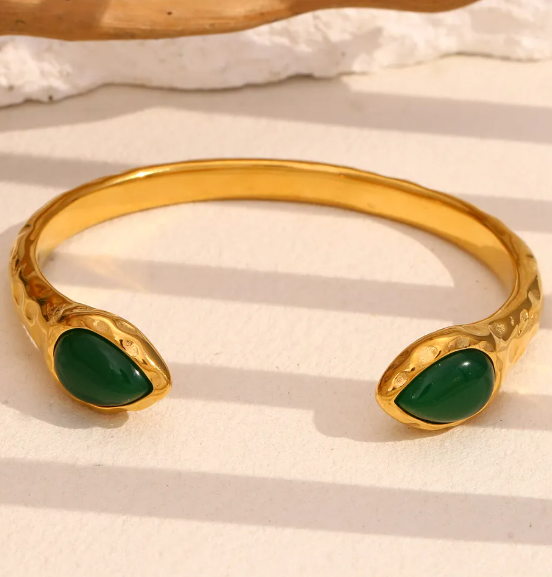 Sprezzatura Water Drop Agate Cuff Bracelet