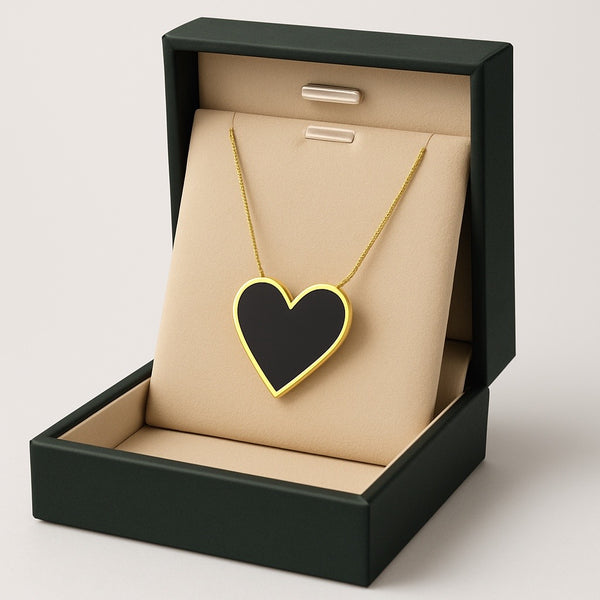 Black Heart Elegance necklace