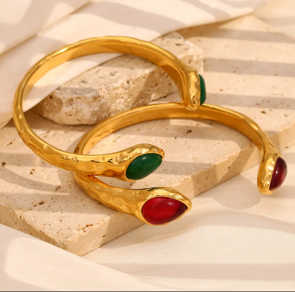 Sprezzatura Water Drop Agate Cuff Bracelet