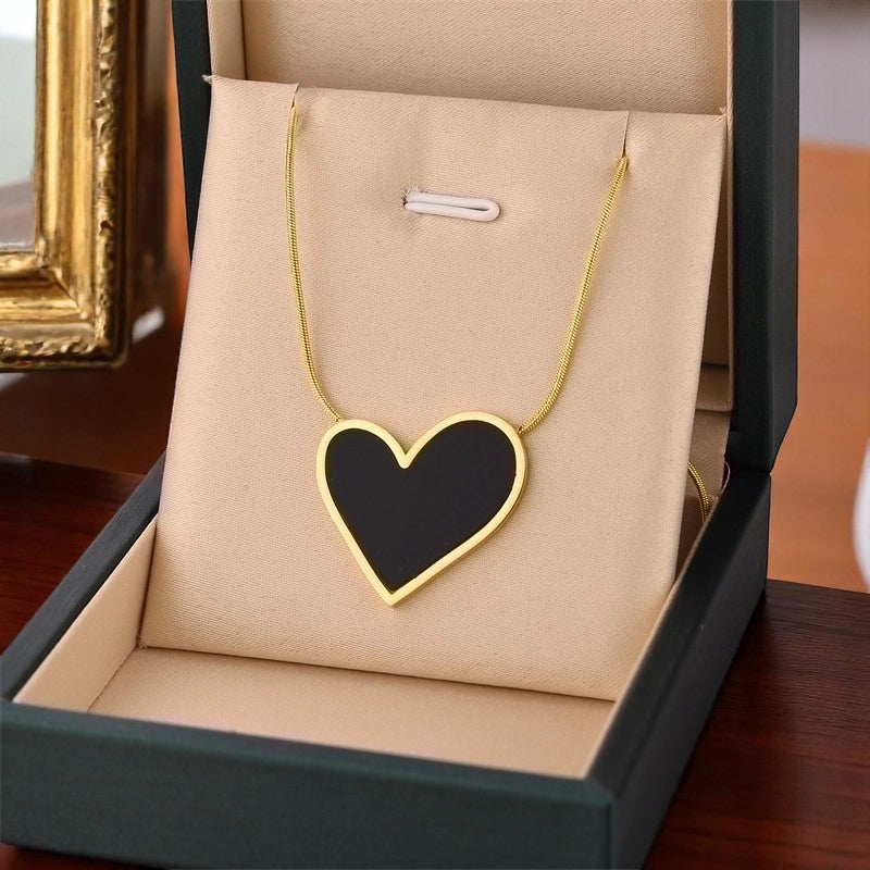 Heart Beats; necklace